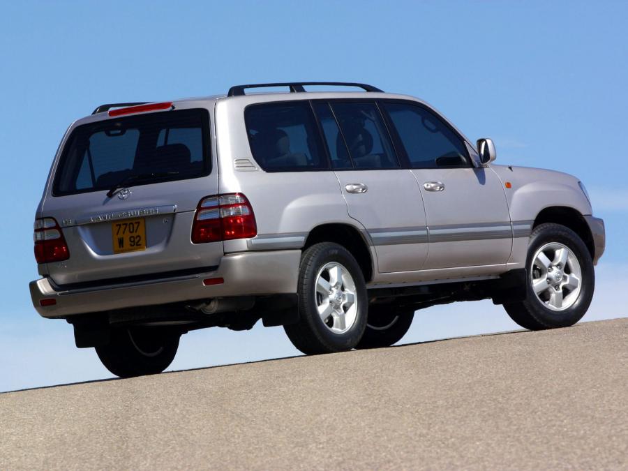  Toyota Land Cruiser 100 VX 2002 года  (фото 12 из 23)
